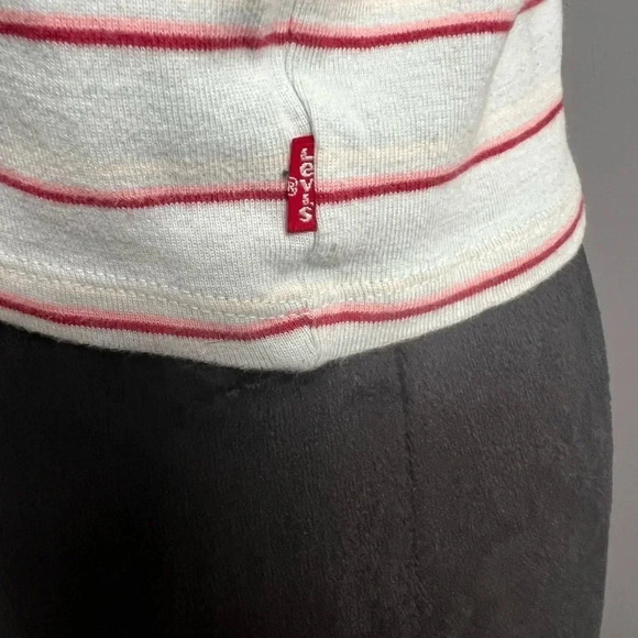 Vintage Levi’s cropped tee - Picture 4 of 8